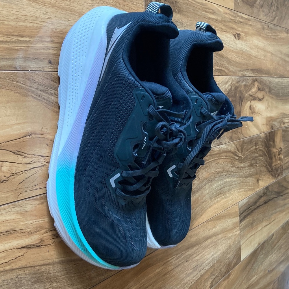Like new altra fwd via running shoes like new 10
